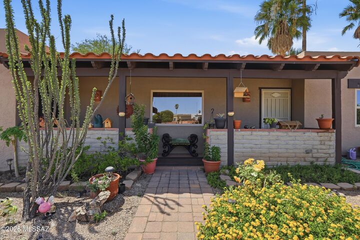 Property Photo: 132 E Santa Rebecca Drive AZ 85614