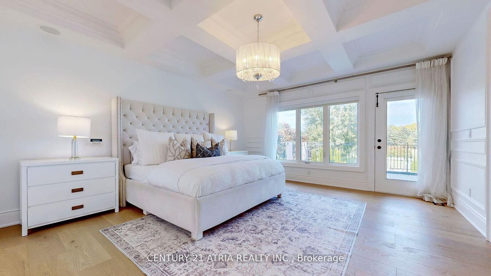 Property Photo: 111 Lake Woods Drive ON L4A 1P1