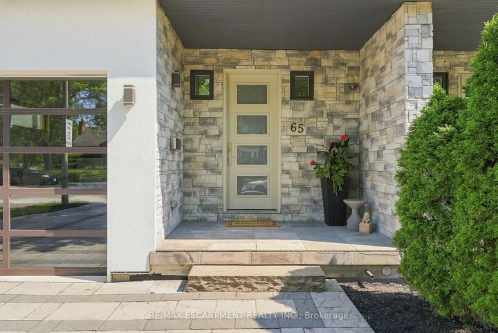 65 Forest Avenue — photo 1