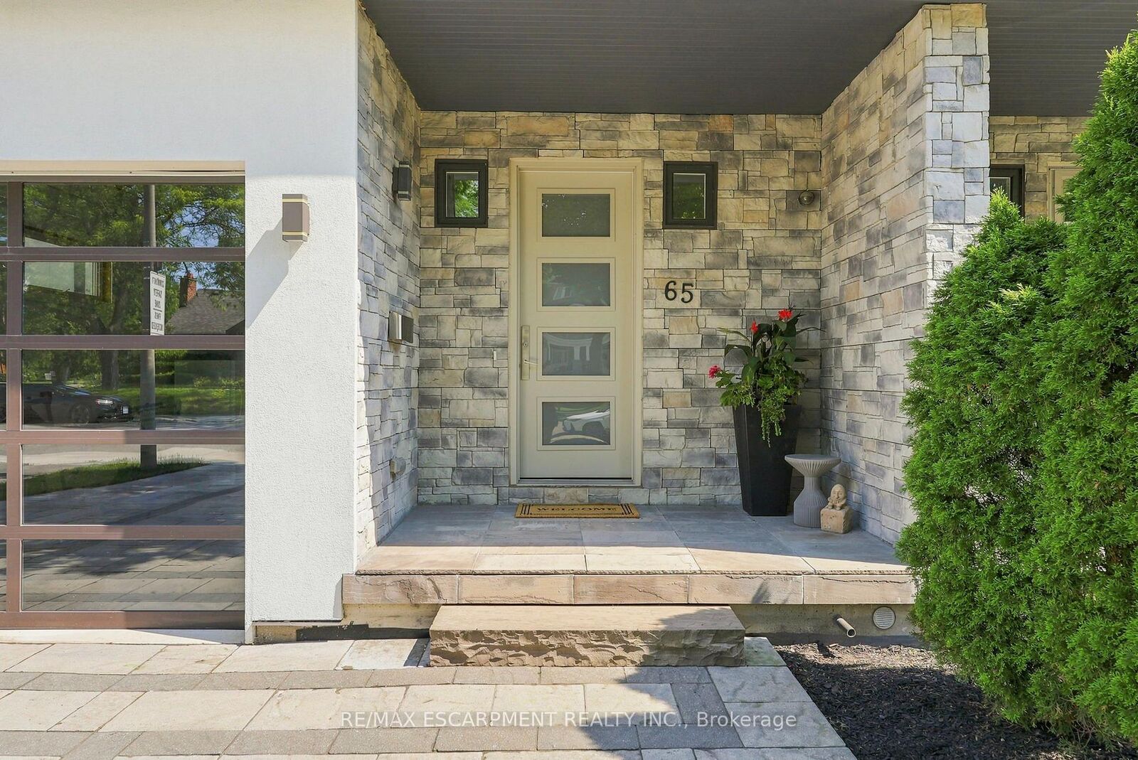 Property Photo: 65 Forest Avenue ON L5G 1L3
