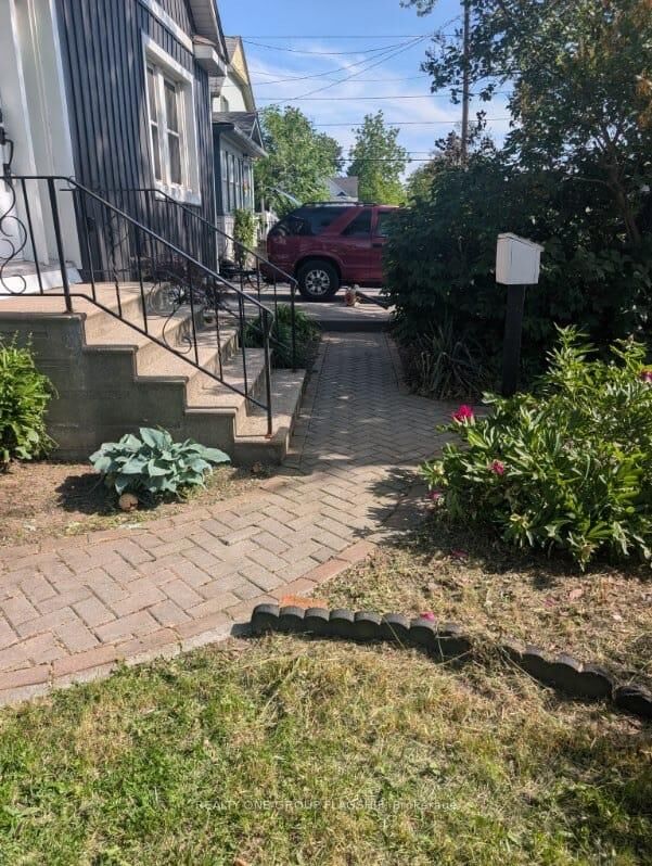 Property Photo:  4774 Third Avenue  ON L2E 4L6 