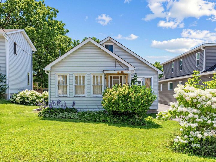 Property Photo: 412 Andrew Street ON L3Y 1H4