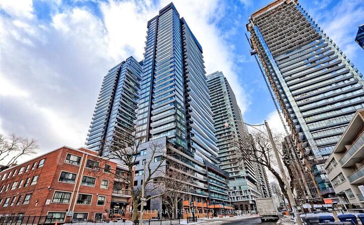 127 Broadway Avenue 1810 — photo 1
