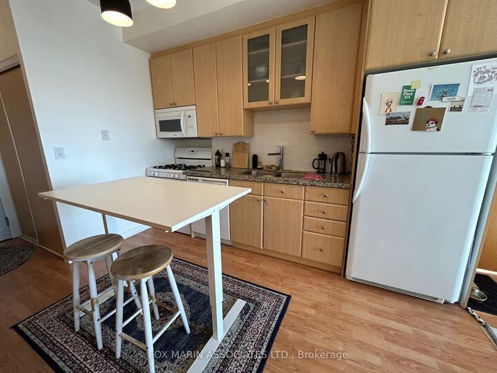 Property Photo:  1 Shaw Street 1022  ON M6K 0A1 
