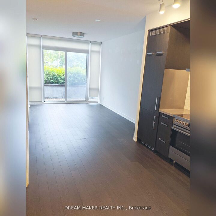 Property Photo:  455 Front Street E 4  ON M5A 0G2 
