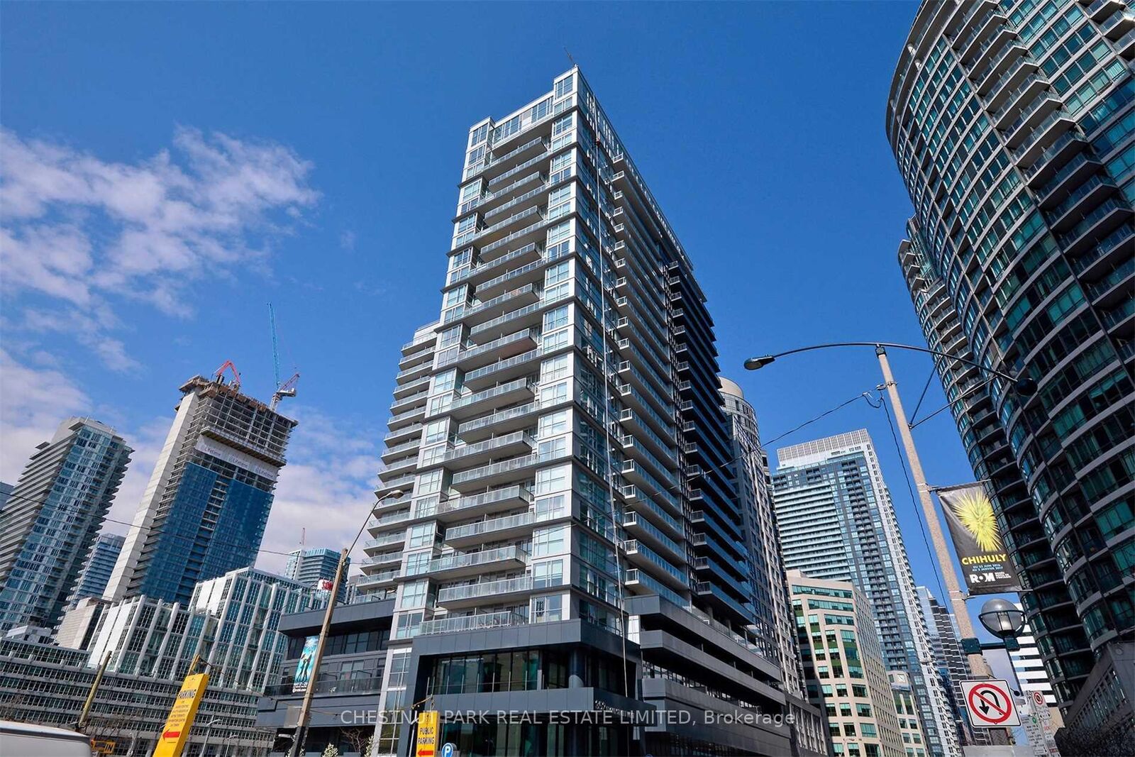 Property Photo: 352 Front Street W 1711 ON M5V 0K3