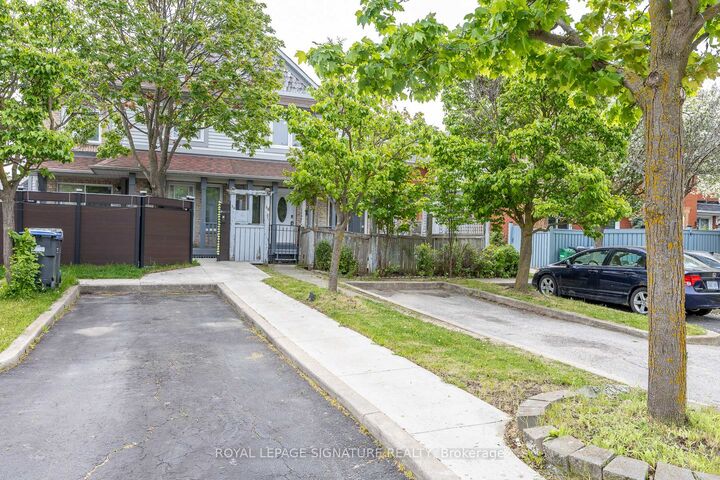 Property Photo:  60 Blue Spruce Street  ON L6R 1C3 