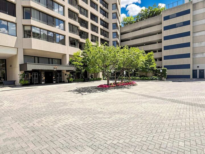 Property Photo: 55 Harbour Square 3311 ON M5J 2L1