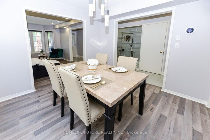 Property Photo: 1404 Trowbridge Drive ON L1G 7R7