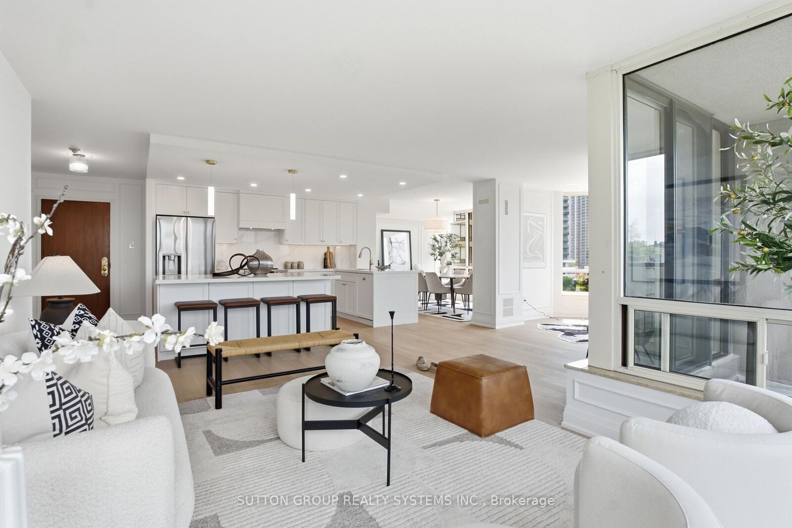 Property Photo:  1320 Islington Avenue 601  ON M9A 5C6 