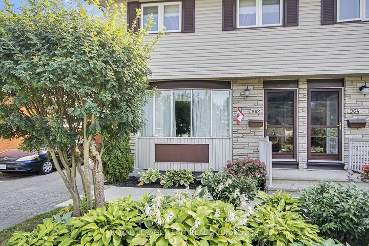 Property Photo: 962 Dynes Road ON K2C 0G8