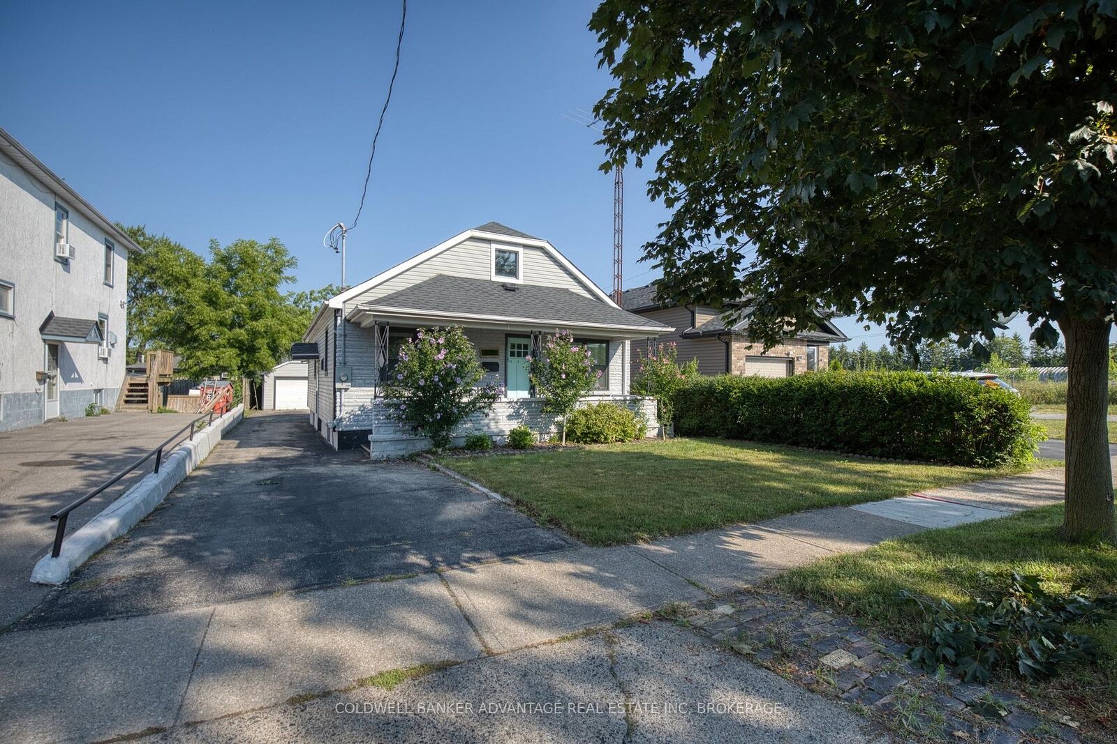 Property Photo: 205 Ross Street ON L3B 2N4