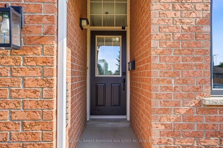 Property Photo:  529 St Lawrence Drive  ON L3C 7H9 