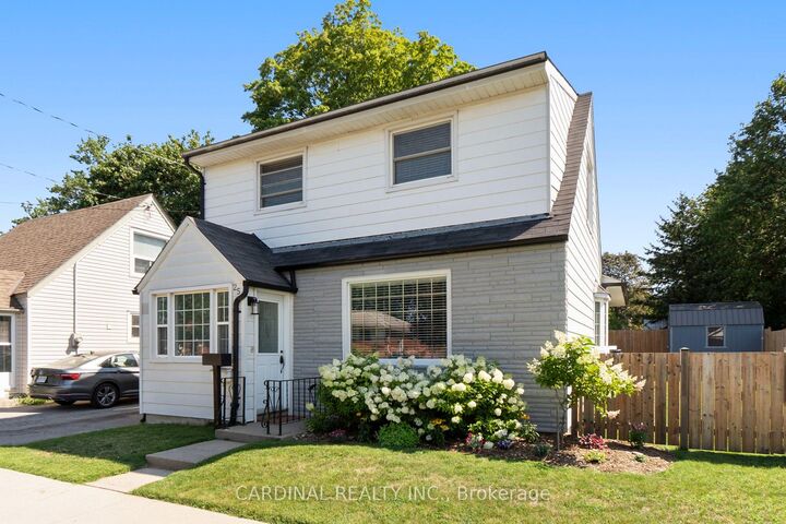 Property Photo:  25 Trefusis Street  ON L1A 3P1 