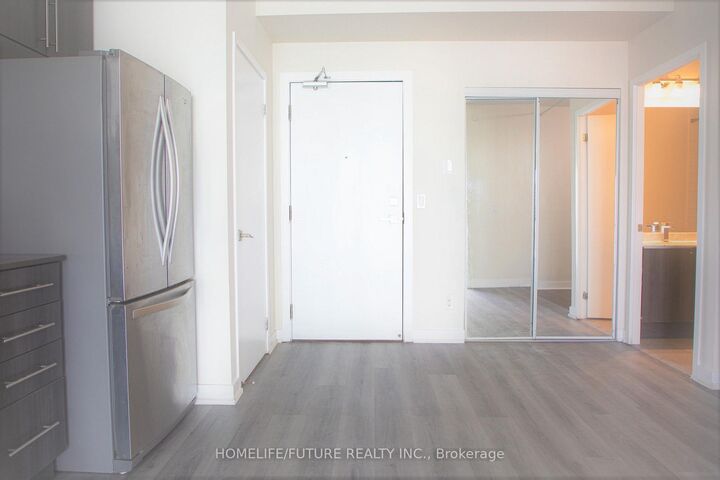 Property Photo: 510 Curran Place 3506 ON L5B 0J8