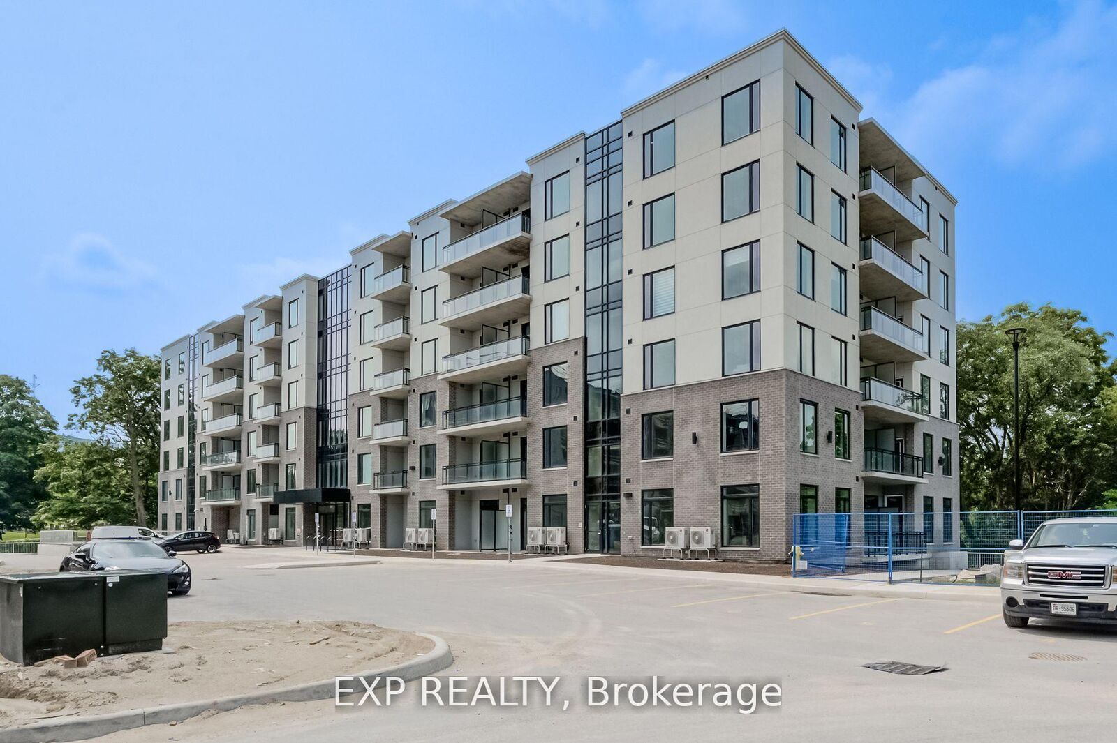 Property Photo:  103 Roger Street 516  ON N2J 1A4 