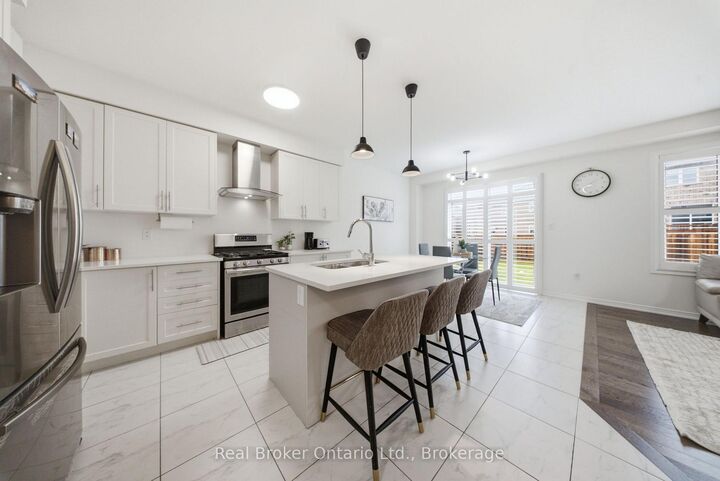 Property Photo:  109 Longboat Run  ON N3T 0R8 