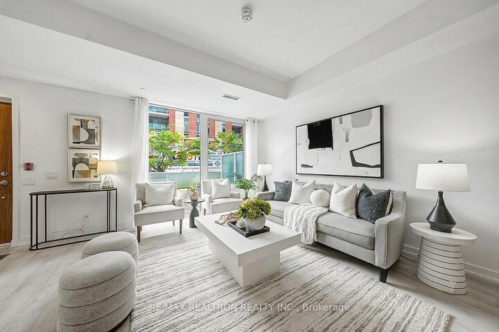 33 Helendale Avenue 102 — photo 1