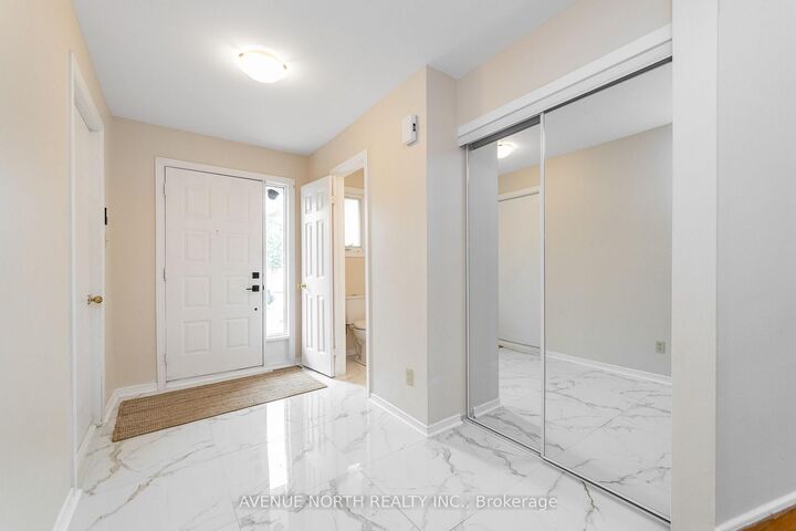 Property Photo: 861 Karsh Drive ON K1G 4T9
