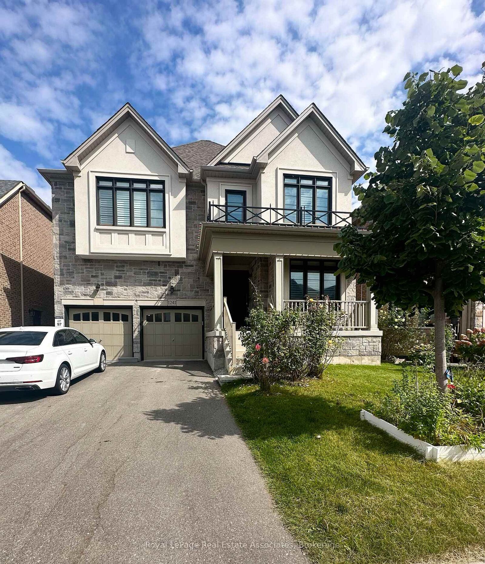 Property Photo: 1241 Raspberry Terrace ON L9T 2X5