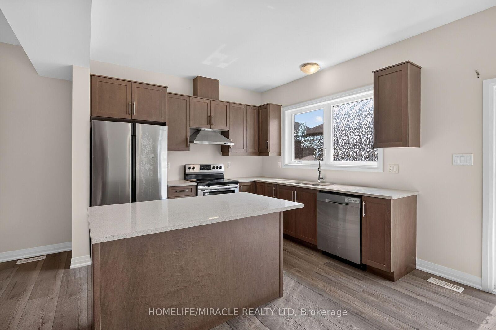 Property Photo: 38 Jayla Lane ON L0R 2A0