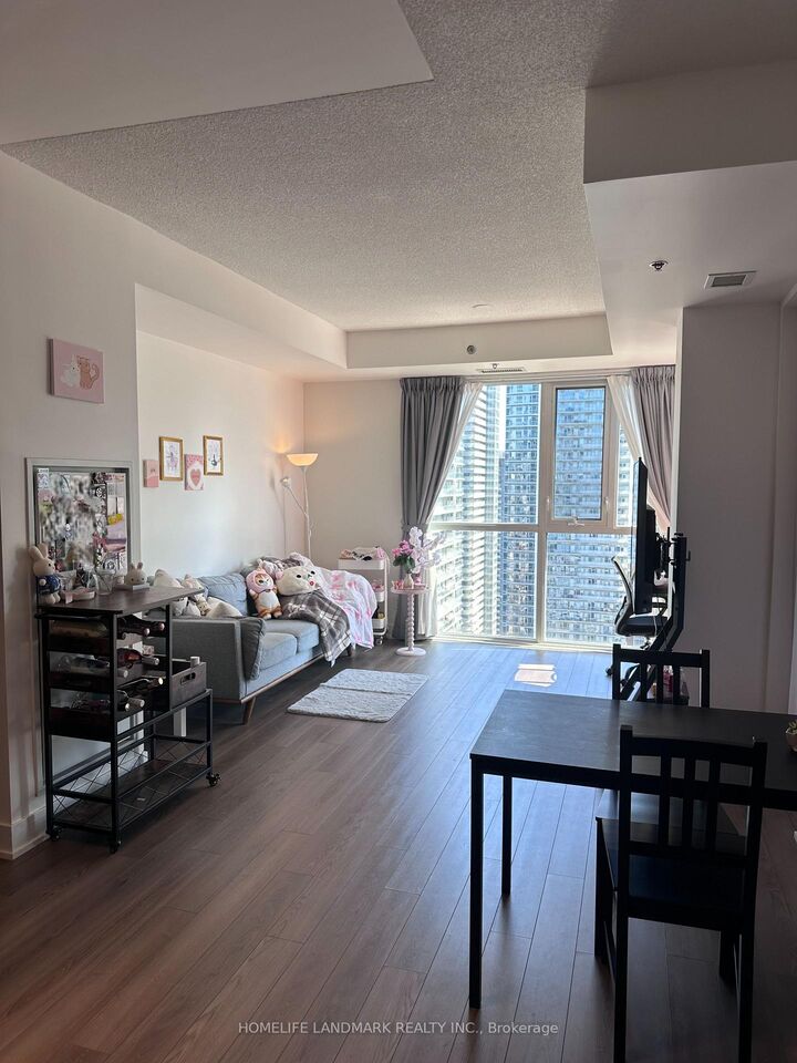 Property Photo: 318 Richmond Street W 3107 ON M5V 0B4