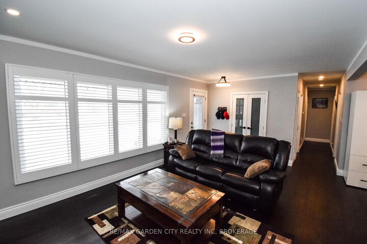 Property Photo: 91 Crescent Drive ON L3B 2X4