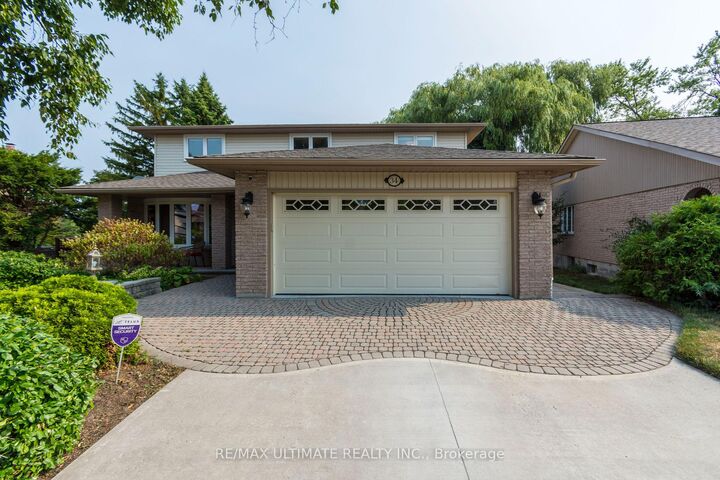 Property Photo: 34 Briarwood Cres Crescent ON K8N 5K9
