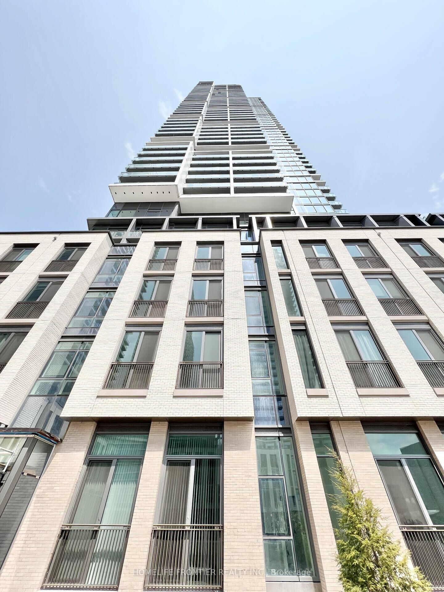 Property Photo:  7890 Jane Street 3201  ON L4K 0K9 