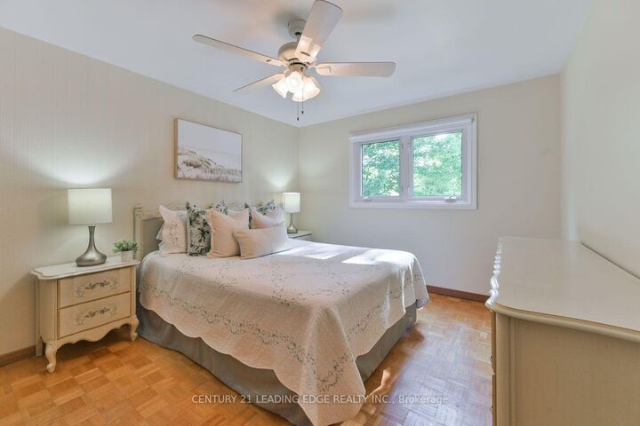 15 Sir Gawaine Place — photo 1