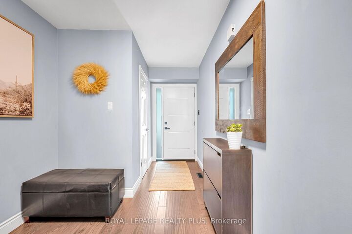 Property Photo:  3395 Cliff Road N 28  ON L5A 3M7 