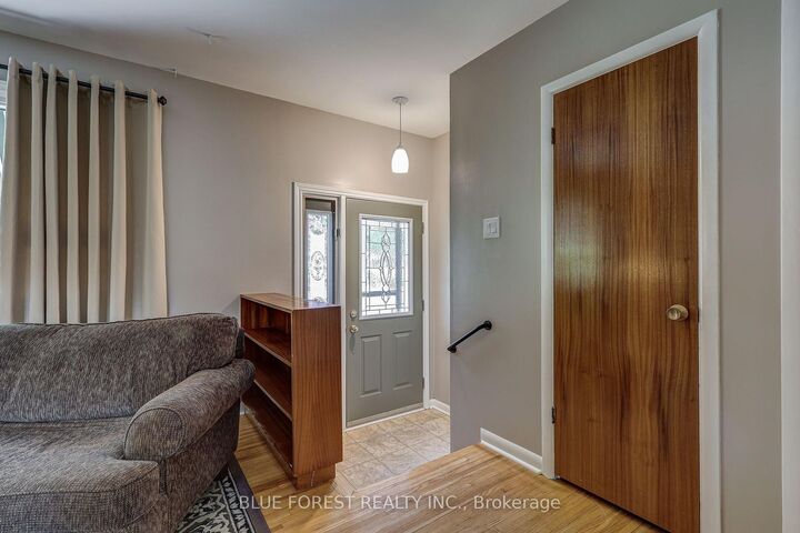 Property Photo: 123 Aponi Crescent ON N5V 2V3