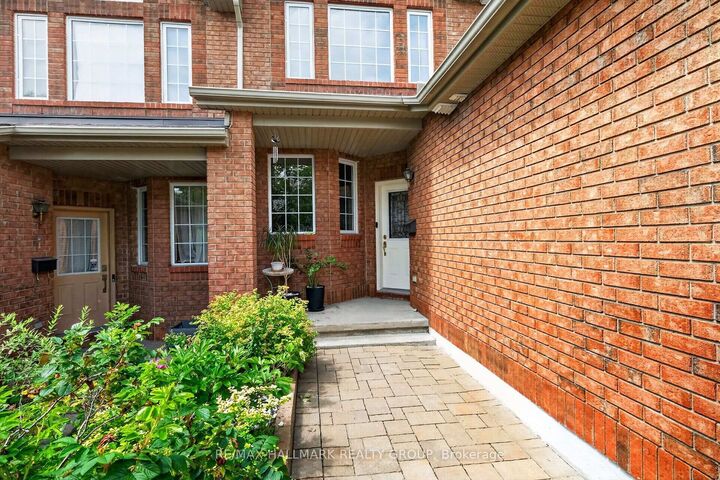 Property Photo: 174 Carwood Circle W ON K1K 4V6