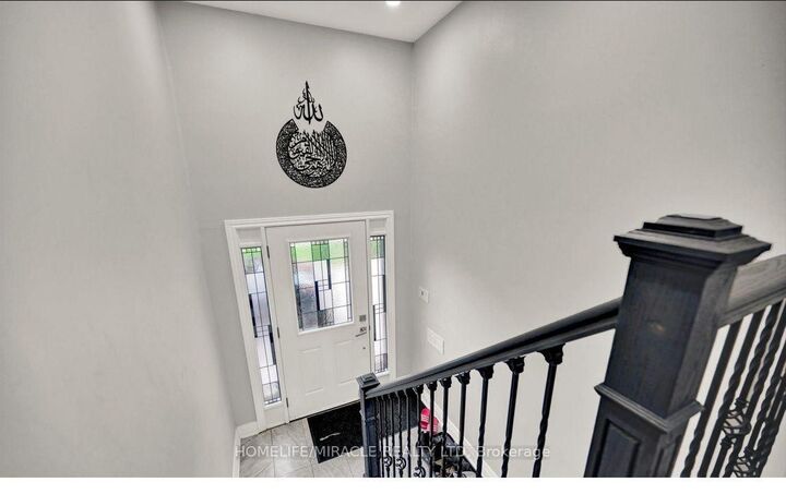 Property Photo:  696 Sheppard Avenue  ON L1V 1G3 