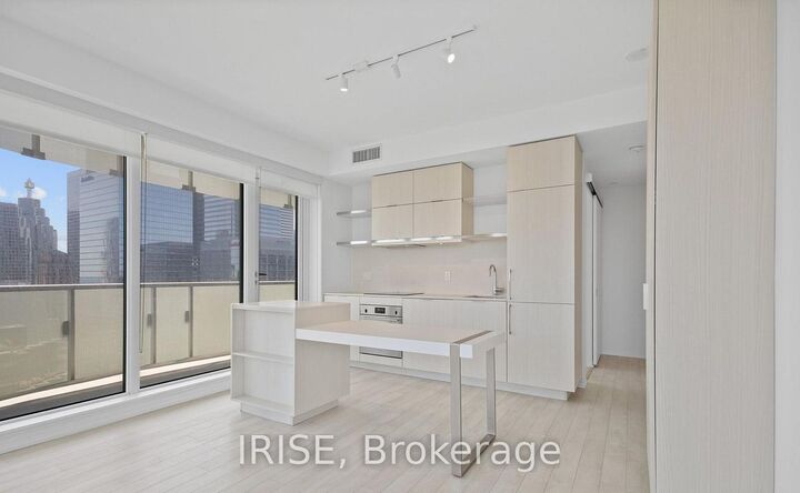 Photo de la propriété: 197 Yonge Street 3405 ON M5B 0C1