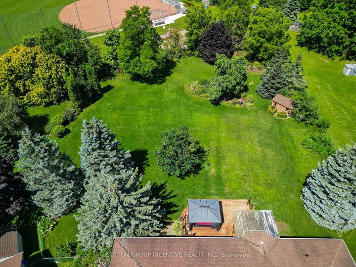 Property Photo:  2114 Chantler Street  ON L9S 1B6 