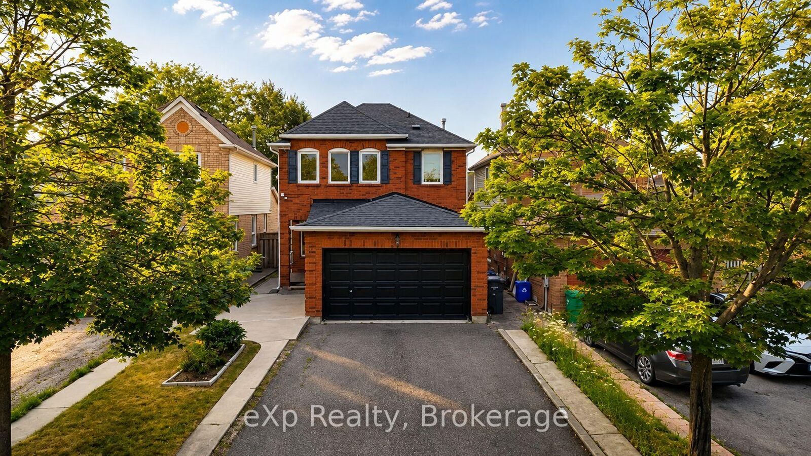Property Photo: 39 Matterdale Avenue ON L6Y 4J6