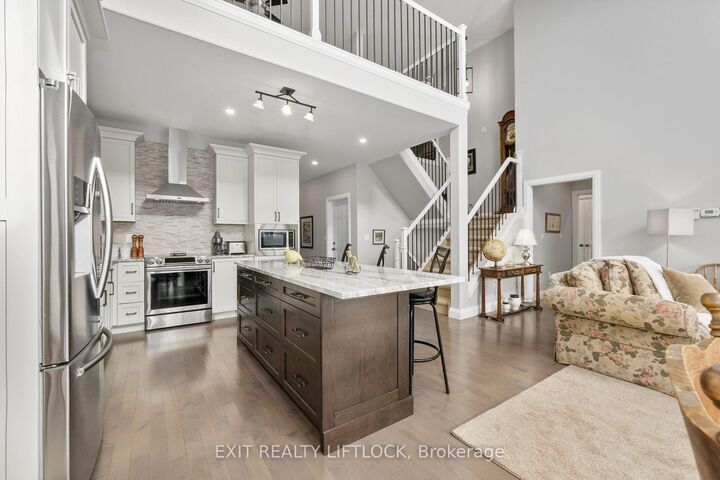 Property Photo: 68 Blossom Court 10 ON K0K 3K0