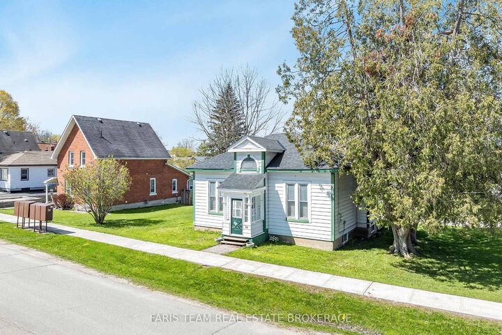 Property Photo:  16 Peel Street  ON L9M 1A6 