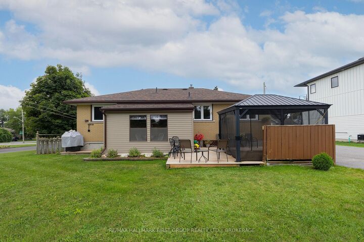 Property Photo:  1440 Sproule Street  ON K7P 2V3 