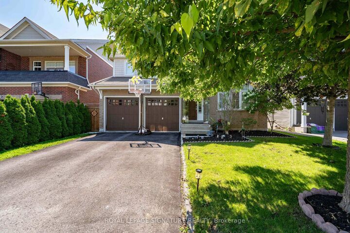 Property Photo: 22 Northcastle Crescent ON L1M 0H8