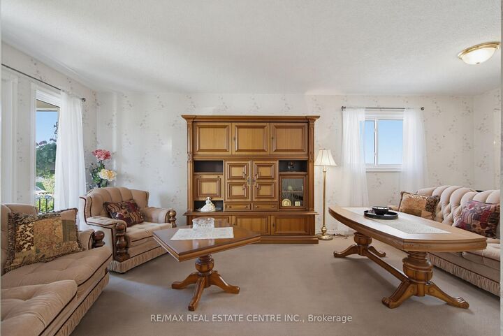 Property Photo: 310 Bailey Drive ON L9W 4M3