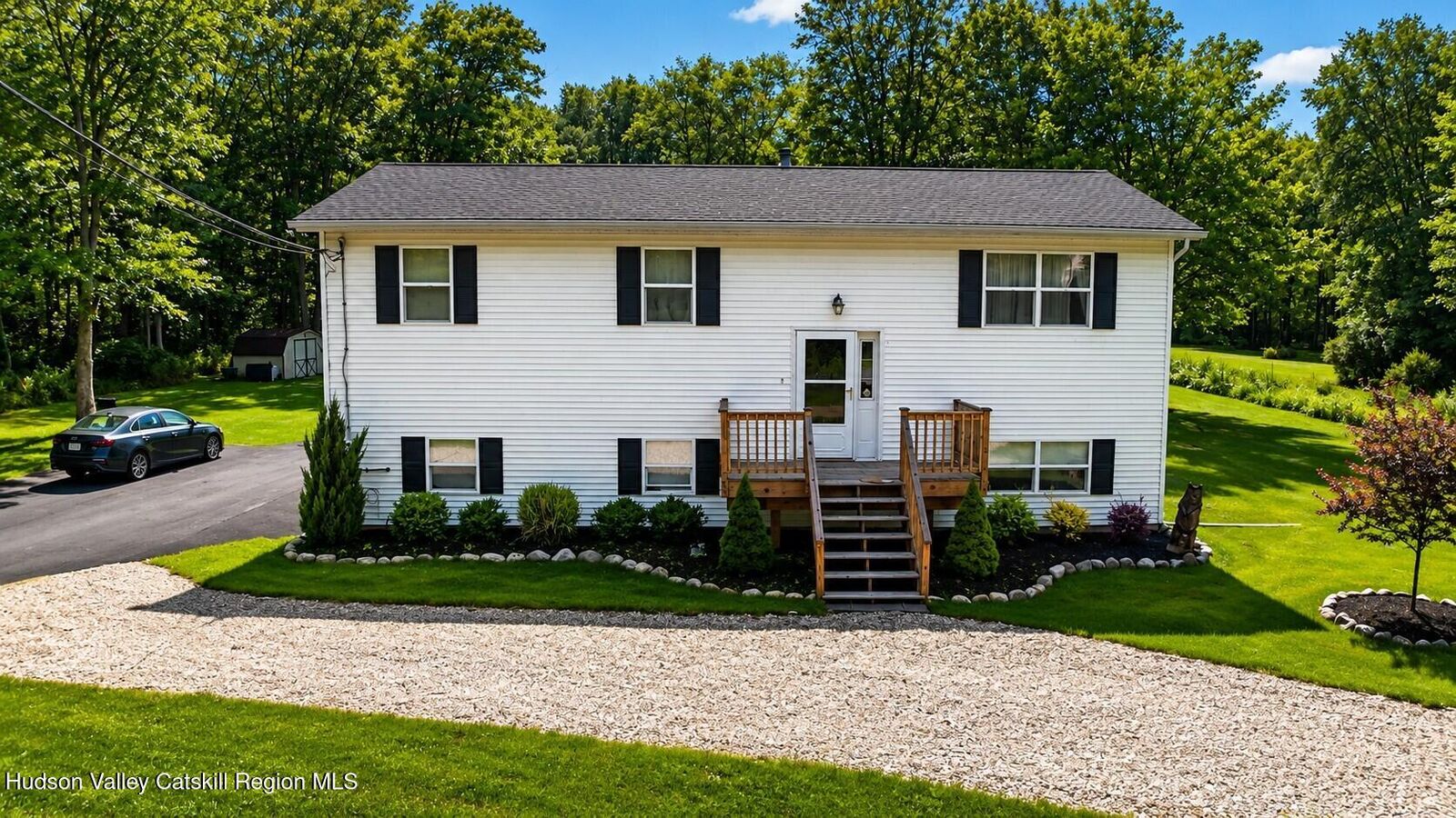 Property Photo:  89 Quannacut  NY 12566 