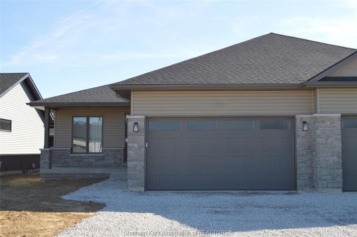 36 Duskridge Road — photo 1