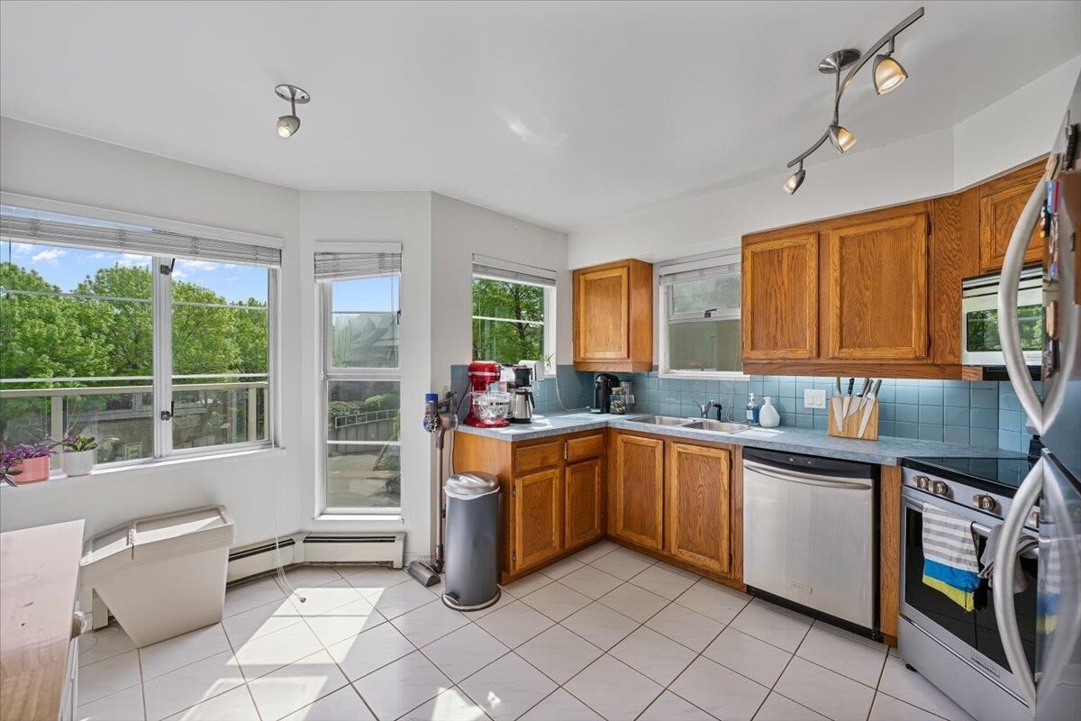 Property Photo: 12 K De K Court 313 BC V3M 6C5
