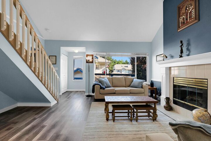 Property Photo: 7837 120A St Street 213 BC V3W 0W9