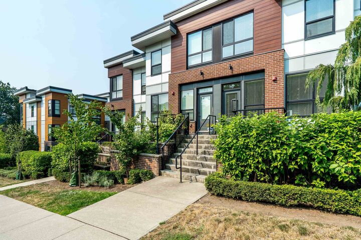 Property Photo: 20087 68 Avenue 15 BC V2Y 0Y4