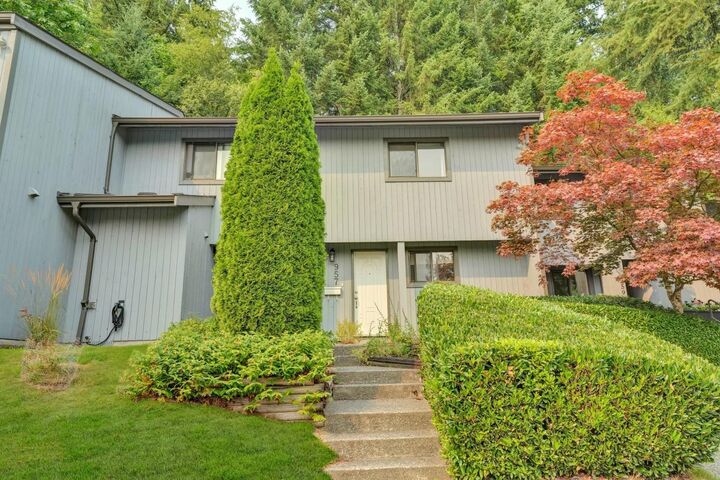 957 Blackstock Road — photo 1