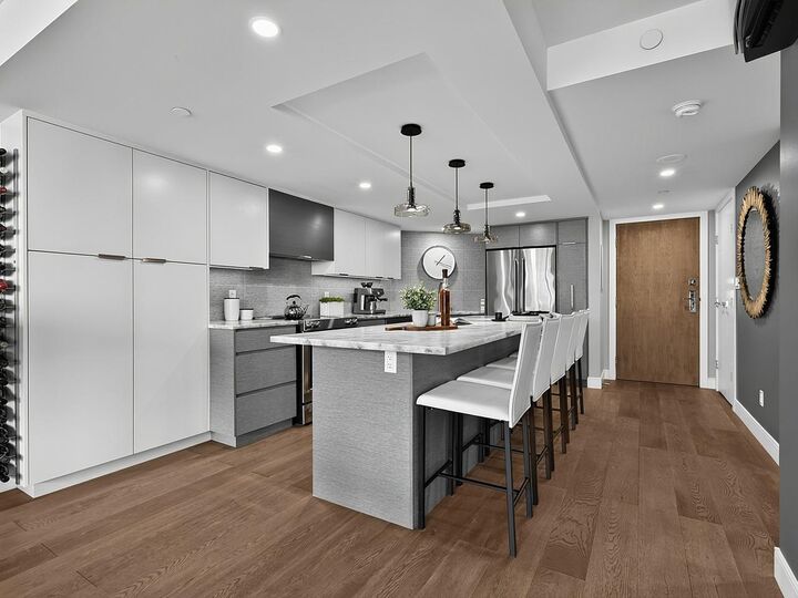 Property Photo: 2201 Pine Street 907 BC V6J 5E7