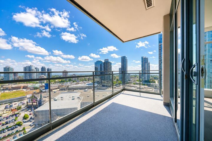 Property Photo:  4688 Kingsway 2709  BC V5H 0E9 